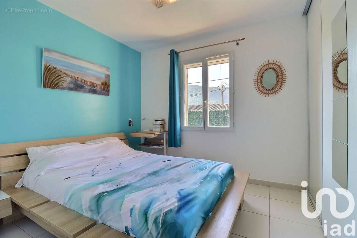 Photo 9 - Maison à SIGNES