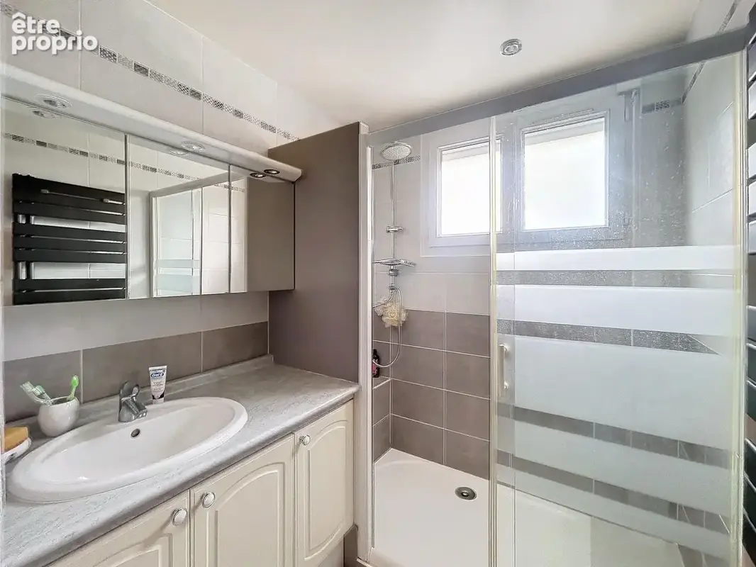GROSLAY - Maison de 132m2 dans secteur calme - photo 8