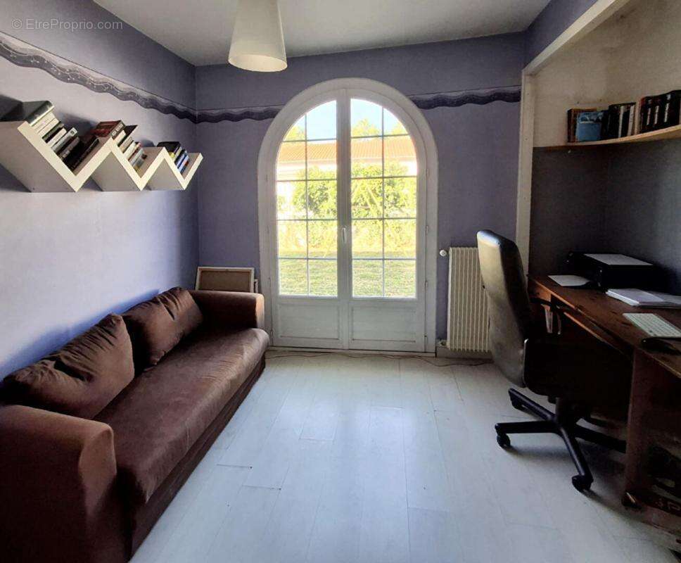 Maison à AMBES