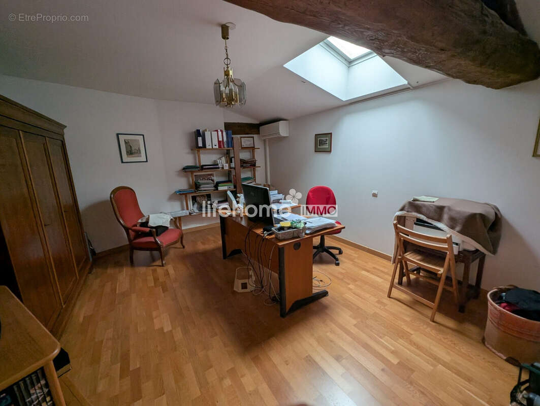 Appartement 242 m² à Frontignan  - photo 7