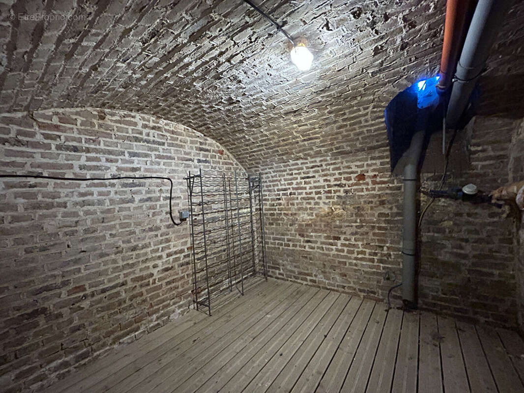 À VENDRE - Maison rénovée d'environ 68 m² au sol - Picquigny - photo 10