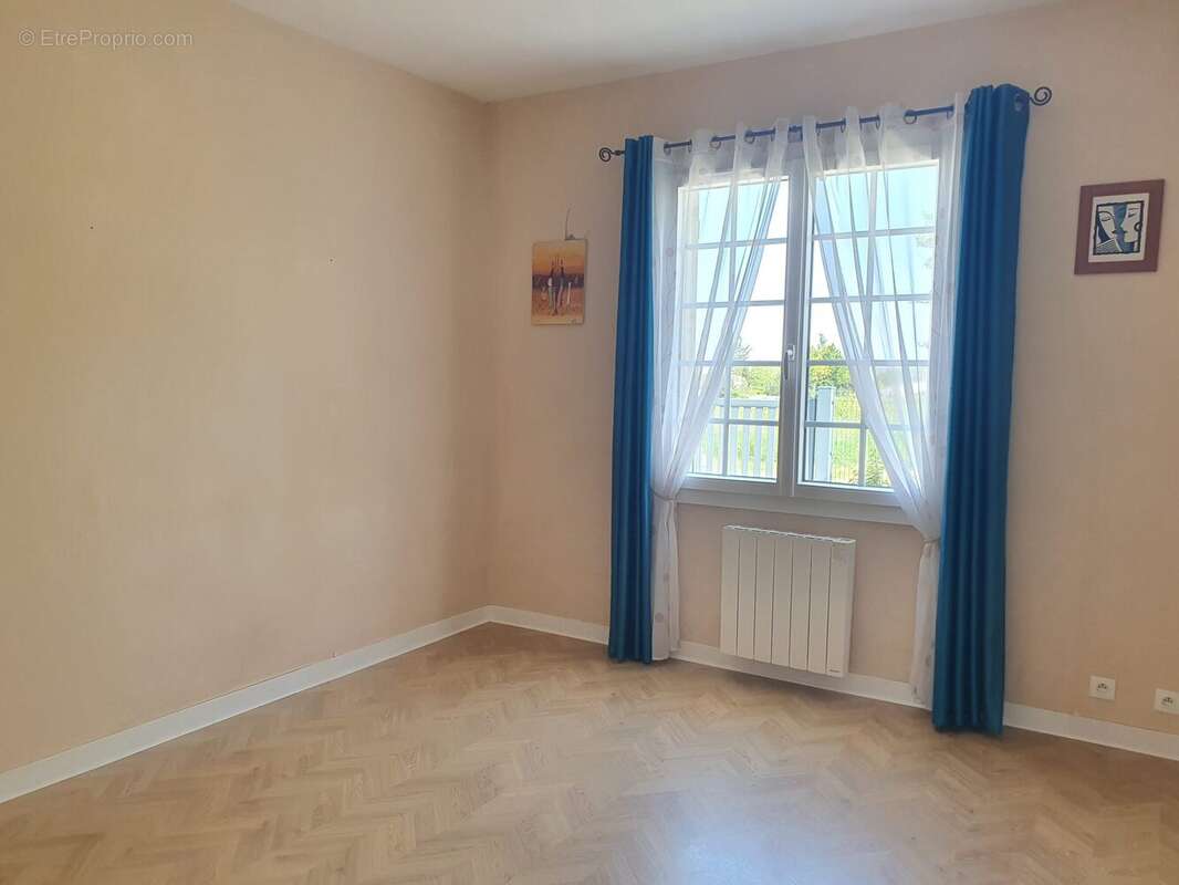 Maison à MORTAGNE-SUR-GIRONDE