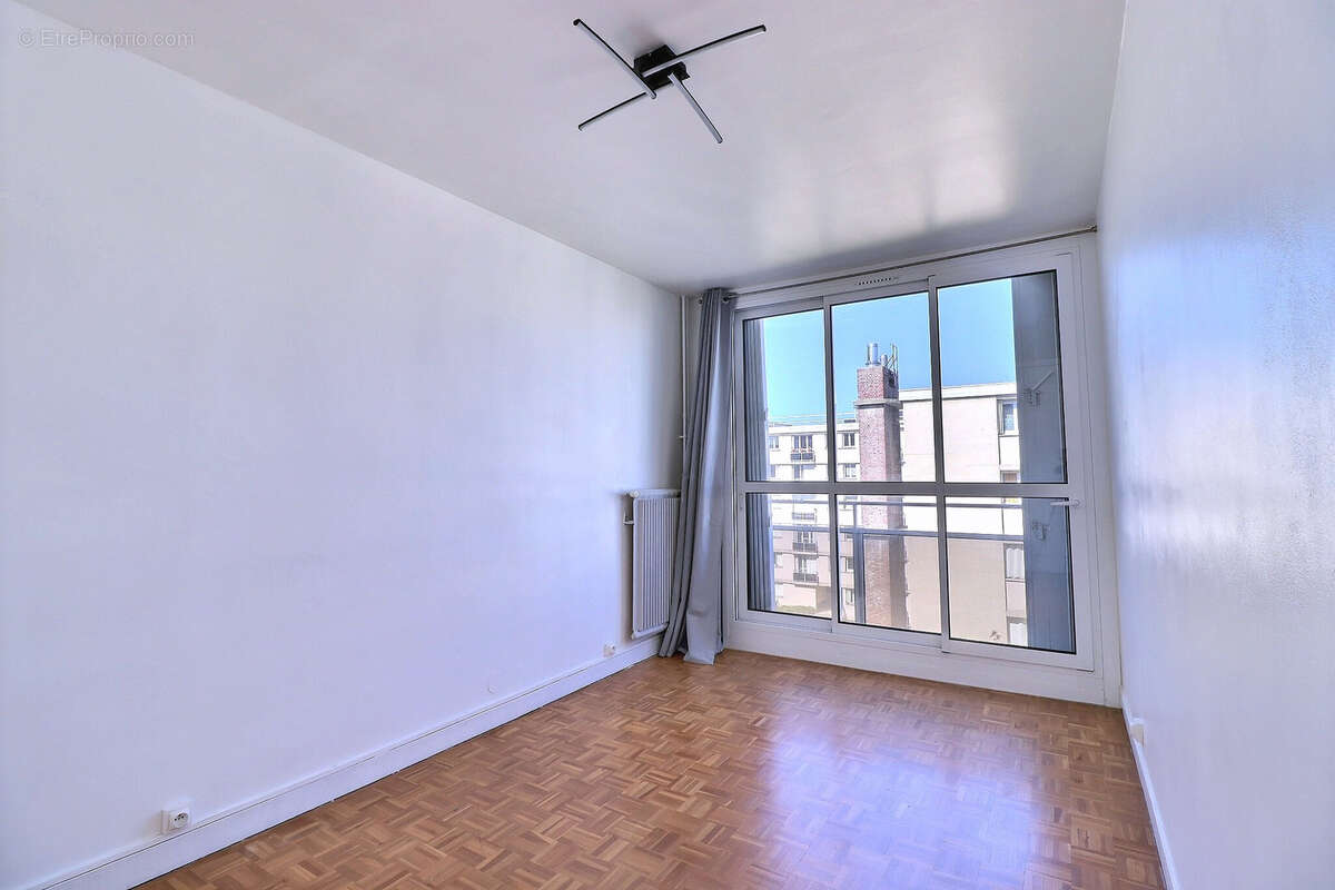 Appartement à FONTENAY-LE-FLEURY
