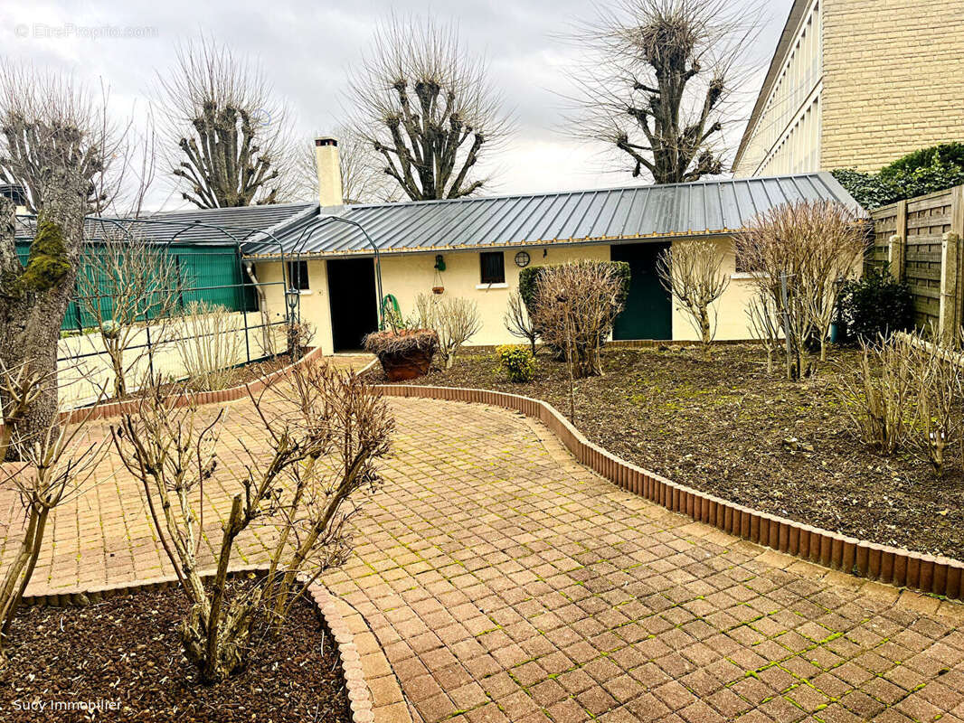 Maison à CHENNEVIERES-SUR-MARNE