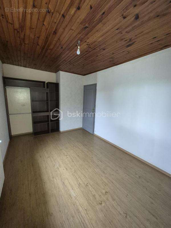 Maison à MARSAC-EN-LIVRADOIS