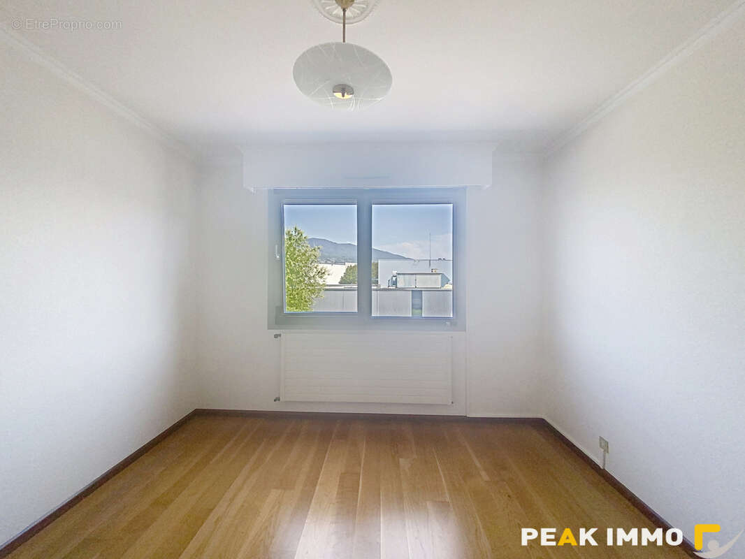 ANNEMASSE   Appartement T3 de 76,15 m2 avec balcon, cave - photo 6
