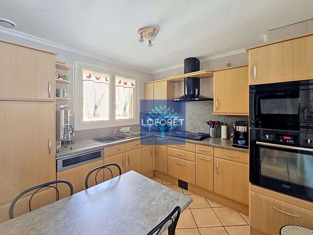 Maison 95m² avec piscine et jardin arboré - Brignais - photo 10