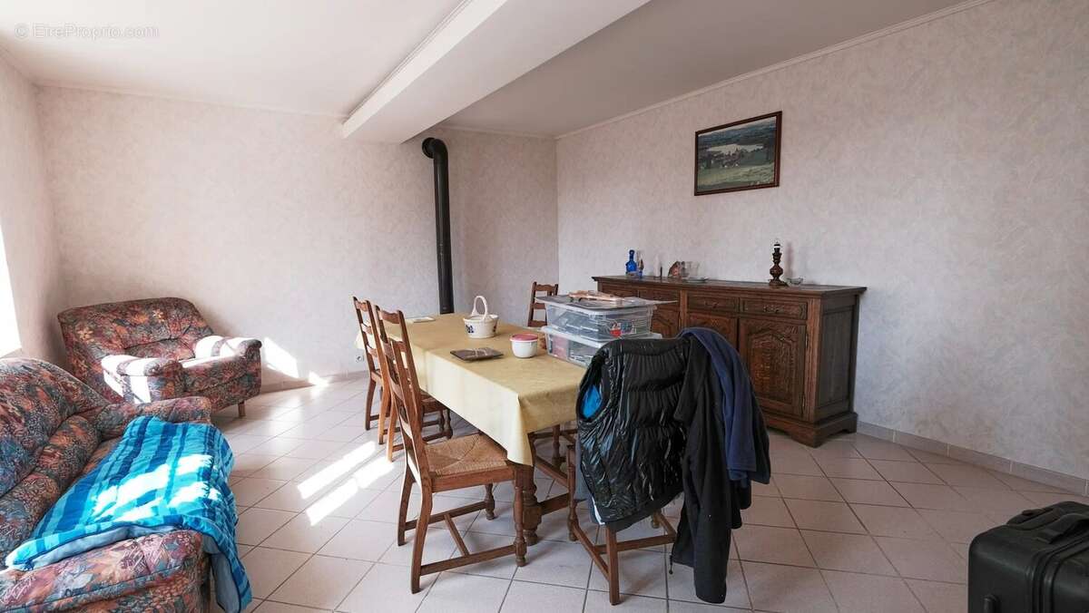 Grande propriété avec beaucoup de potentiel et de belles vues - photo 3