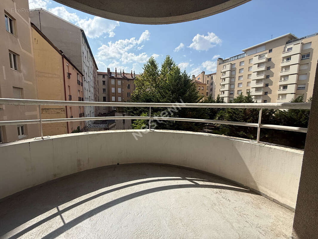 Appartement Villeurbanne 3 pièces 70.40 m2, balcon , cave, en intérieur de copropriété, lumineux, au calme - photo 5