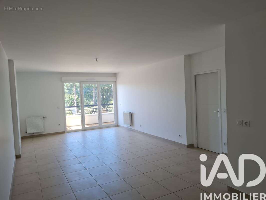 Photo 8 - Appartement à SAINTE-GENEVIEVE-DES-BOIS