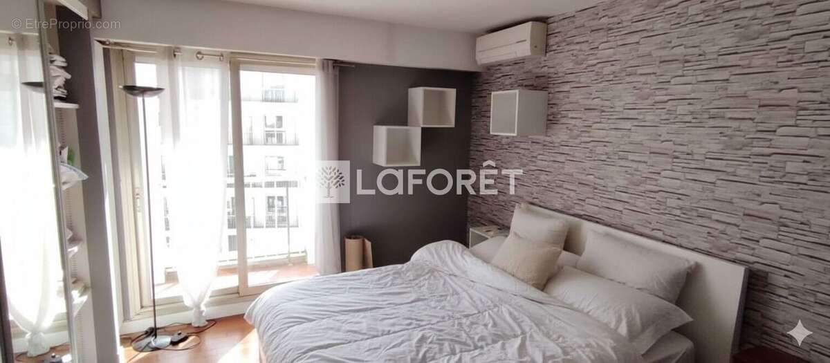 Appartement à PARIS-14E