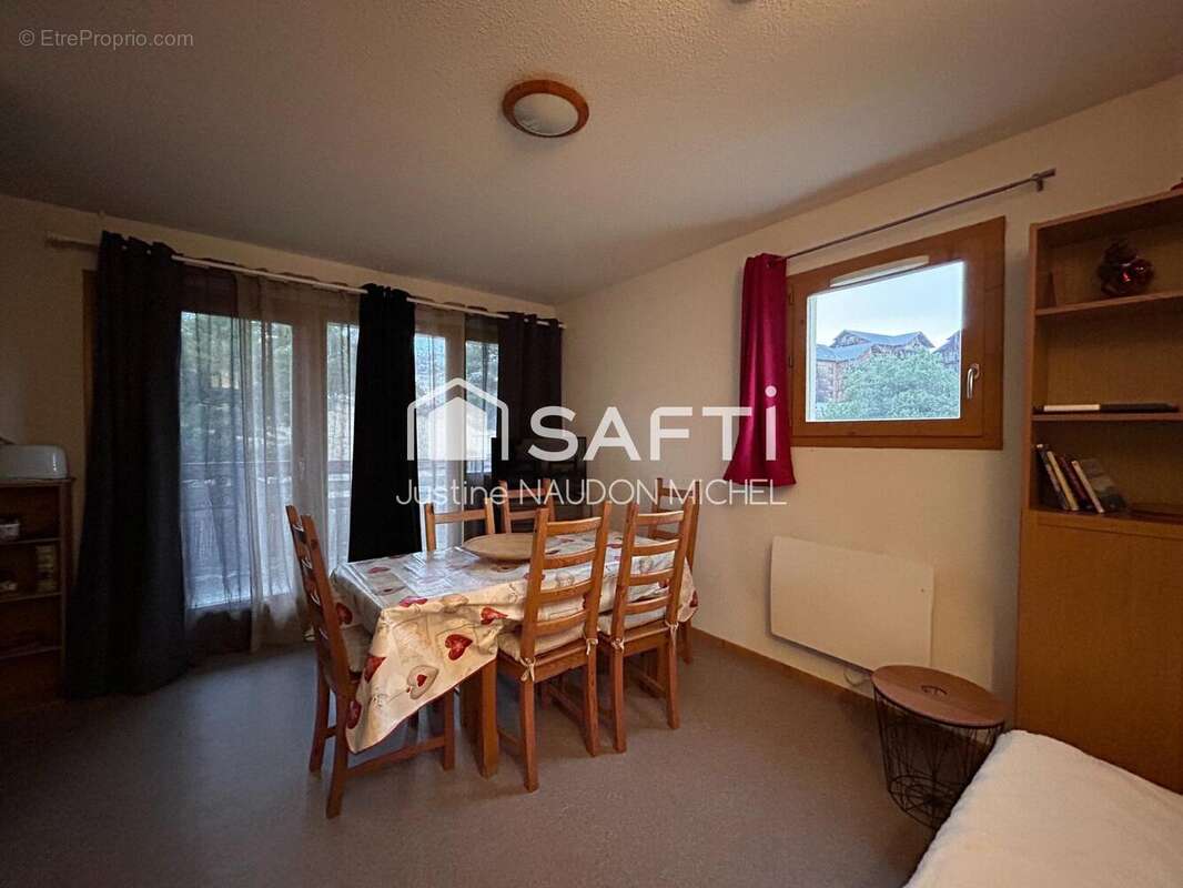 Appartement 35 m² à La Cluse  - photo 2