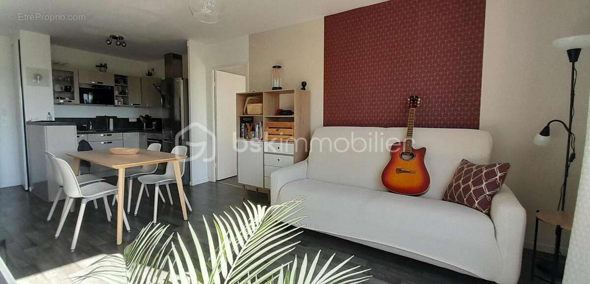 Appartement à FLEURY-MEROGIS