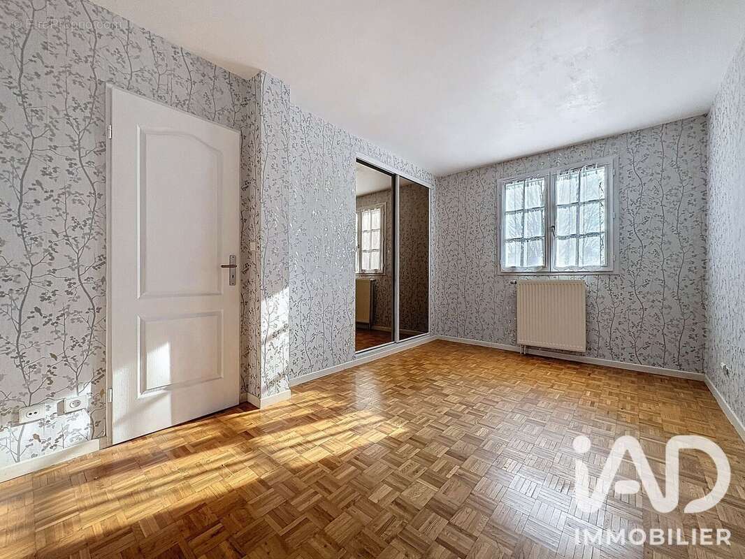 Photo 6 - Maison à SAINT-REMY-LES-CHEVREUSE