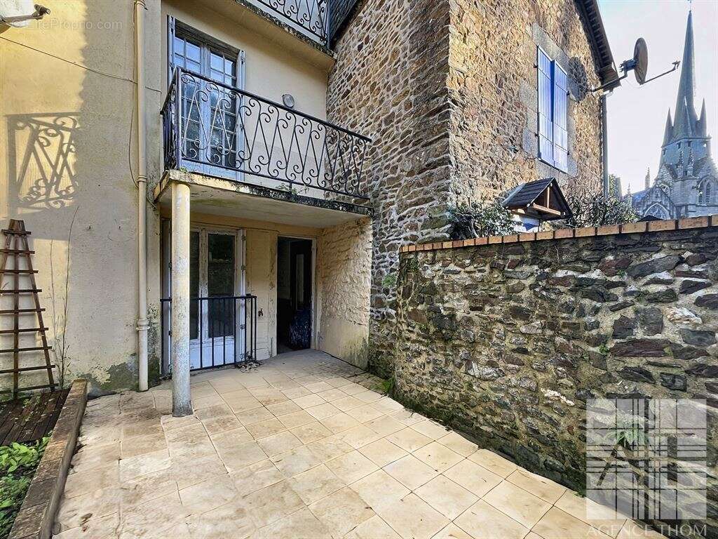 Maison à FOUGERES