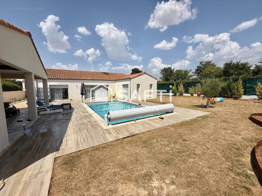 Photo 1 - Maison à FORS