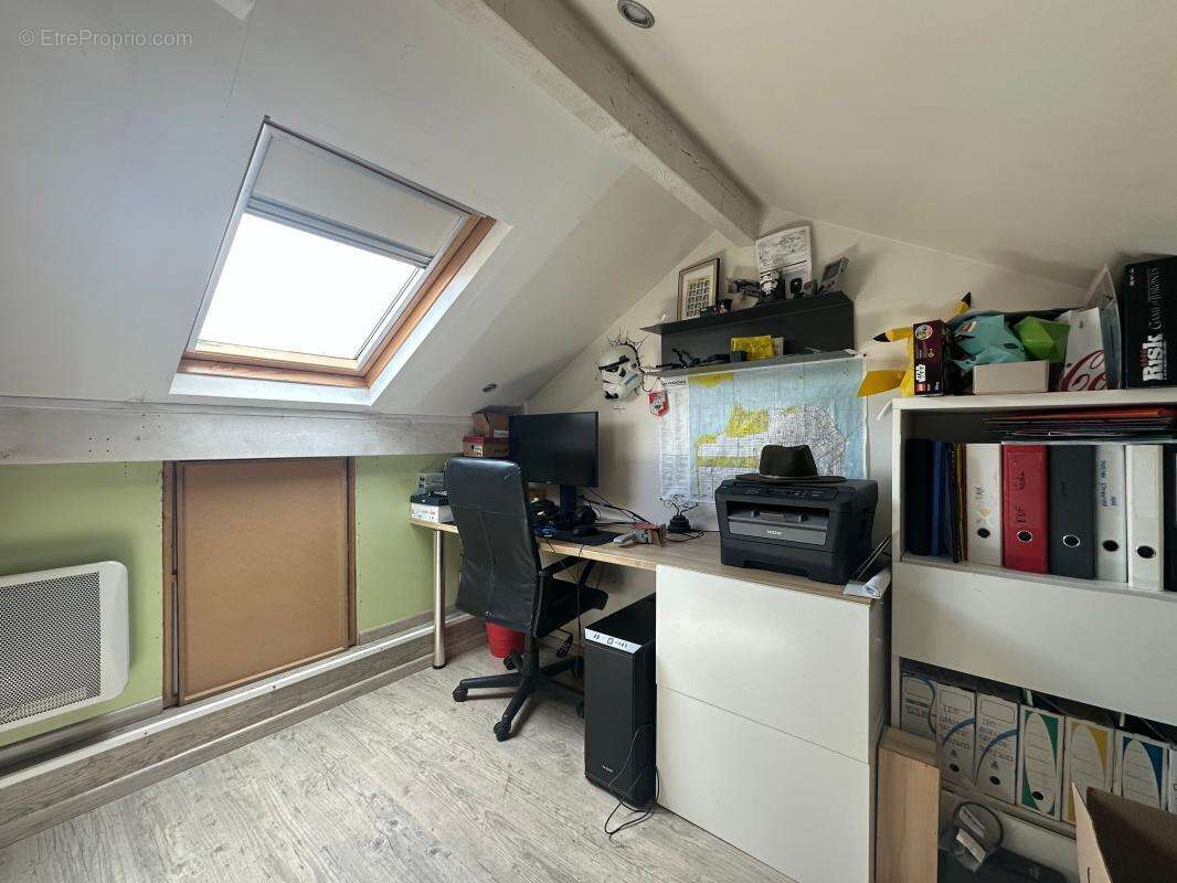 À Vendre - Rumilly (74150) - Maison avec garage et jardin - photo 9
