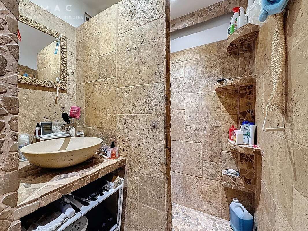 Appartement à SAINTE-FOY-LES-LYON