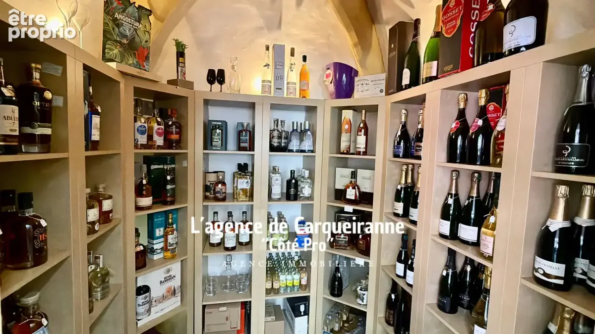 " exclusivite " a vendre fonds de commerce cave a vin 51 m2 idealement situe dans le centre ville de carqueiranne  ideal pour un - photo 5