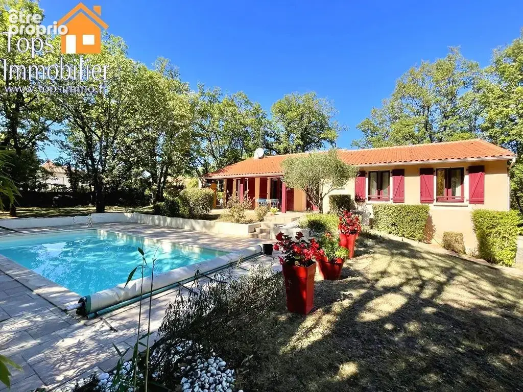 Photo Maison à Villefranche-De-Rouergue au prix de 348 000€