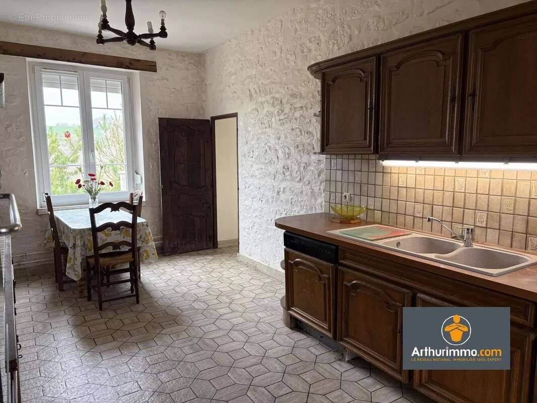 Maison à LONGUEVAL-BARBONVAL