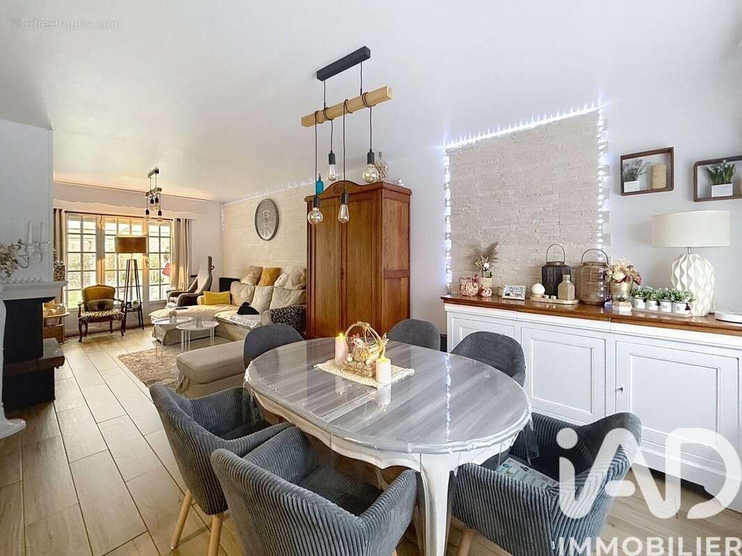 Photo 2 - Maison à BOUVIGNIES