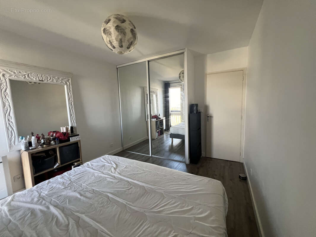 Rodez   Spacieux T5 lumineux de 101 m2 avec 2 terrasses, garage et parking privatif sécurisé - photo 14
