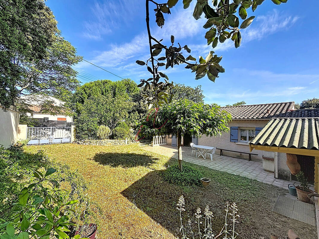 Maison à ROBION