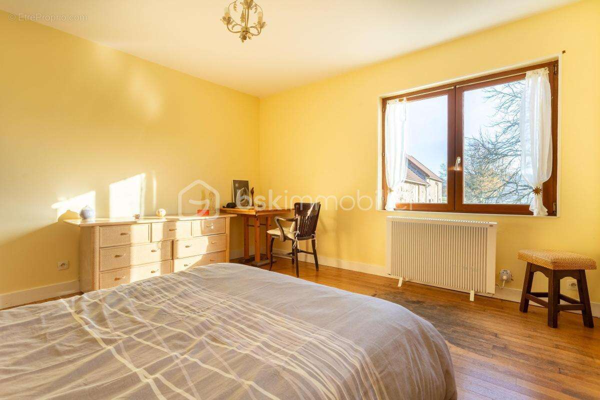 Maison à LAPEYROUSE