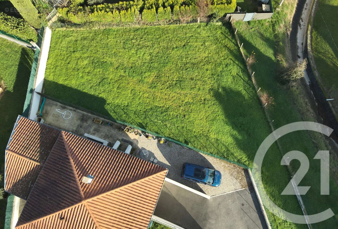 Terrain à LOIRE-SUR-RHONE