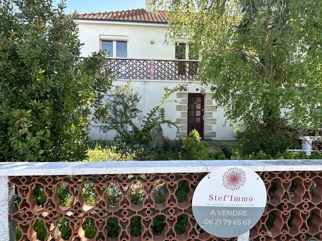 Maison à LE LOROUX-BOTTEREAU