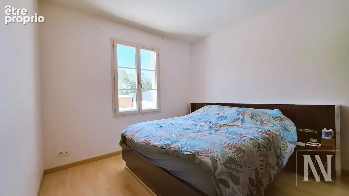 Maison de plain-pied avec piscine et terrain de 1 900 m2 en bord de ruisseau - photo 14