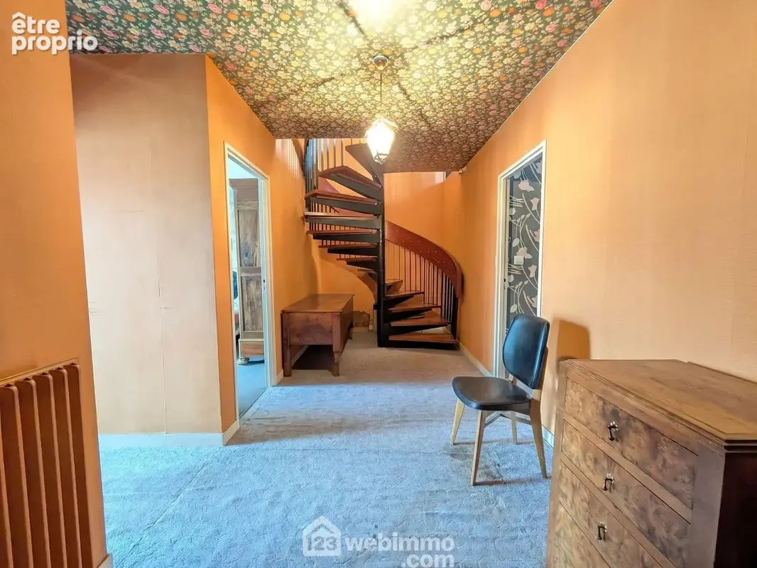 Appartement T5 Duplex atypique au dernier étage