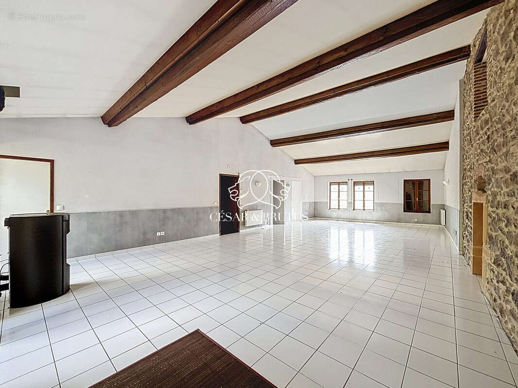 Appartement 109 m² à Ternand  - photo 6