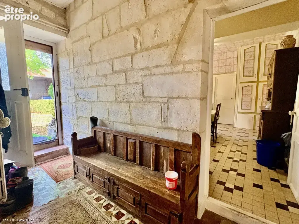 Très Beau Logis avec 6 chambres et Grand Terrain près de Ruffec - photo 17