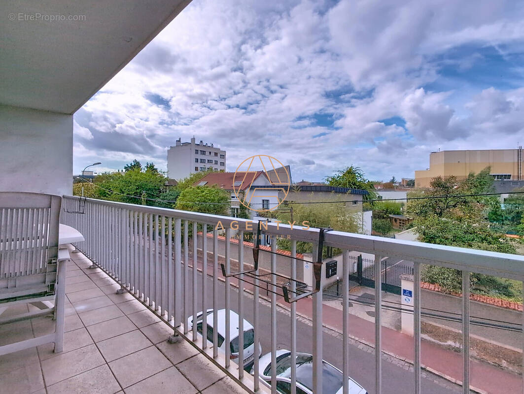 Appartement à SAINT-MAUR-DES-FOSSES