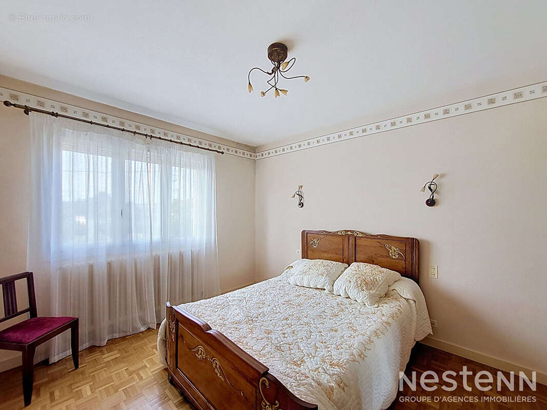 A Vendre Maison de 155 m² avec possibilité de deux habitations et jardin à Condom - photo 13
