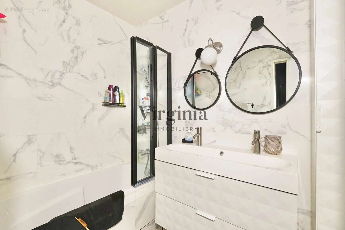 Appartement à CHARENTON-LE-PONT