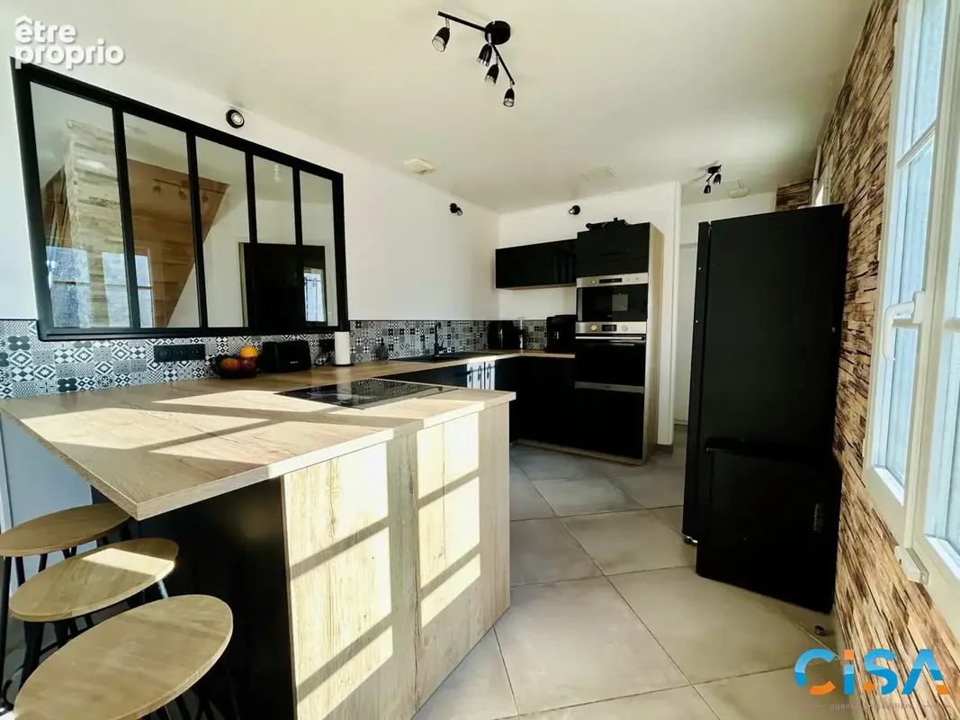Maison 7 pièces 144 m² à vendre à Neuilly-En-Thelle (60530) - photo 3