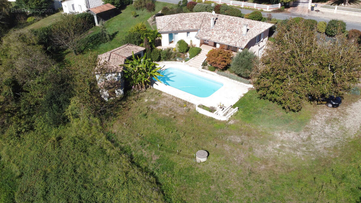 Maison à SAINTE-BAZEILLE