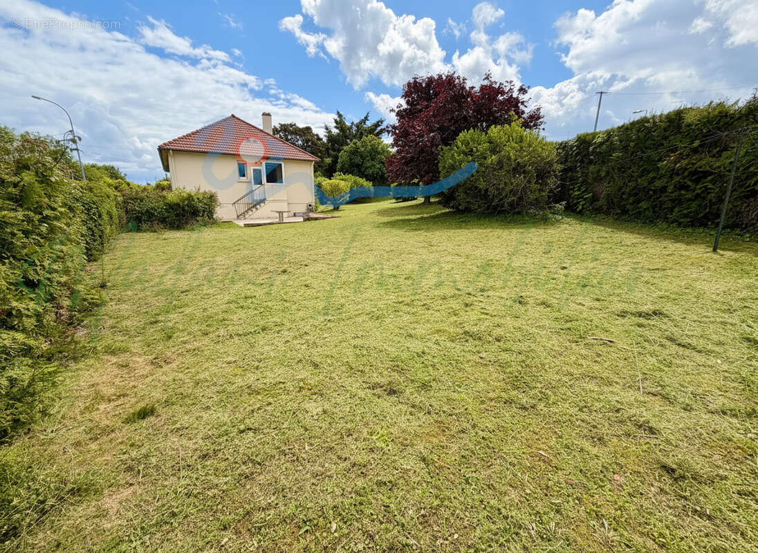 Maison à FRENEUSE