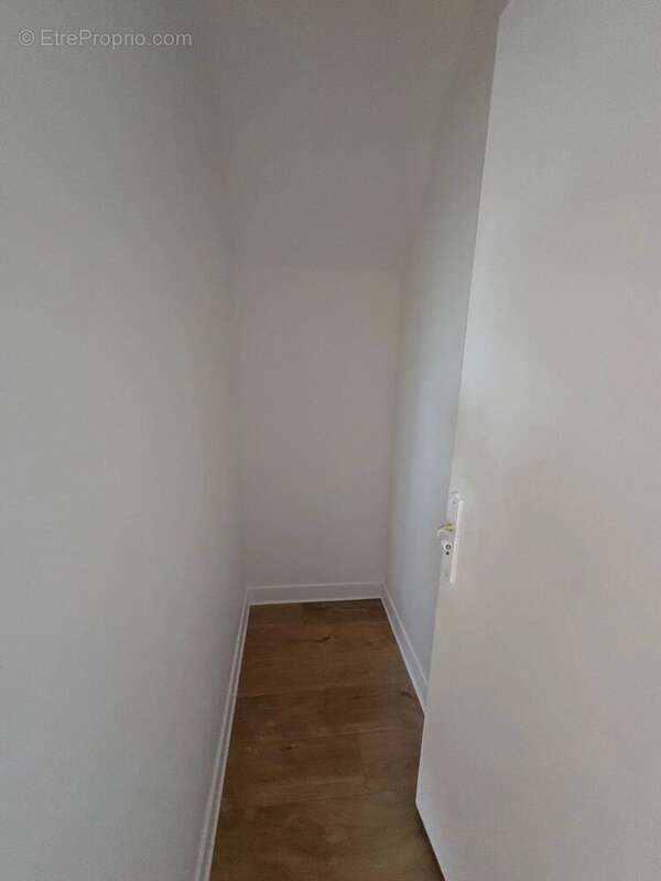 Maison à SAINT-NOM-LA-BRETECHE