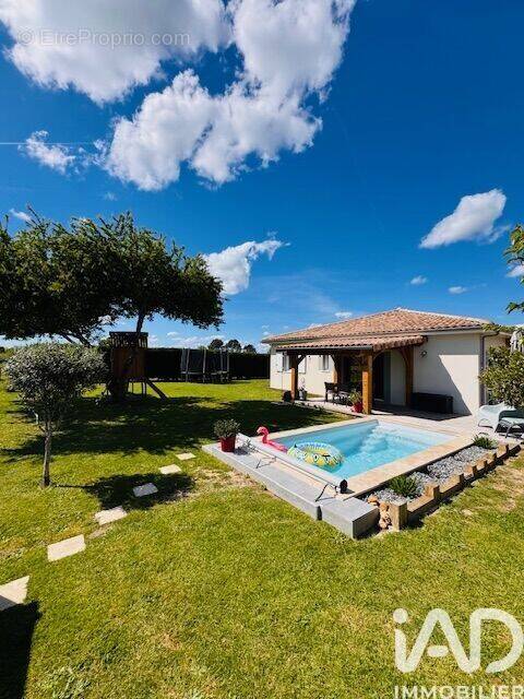 Photo 1 - Maison à PORCHERES