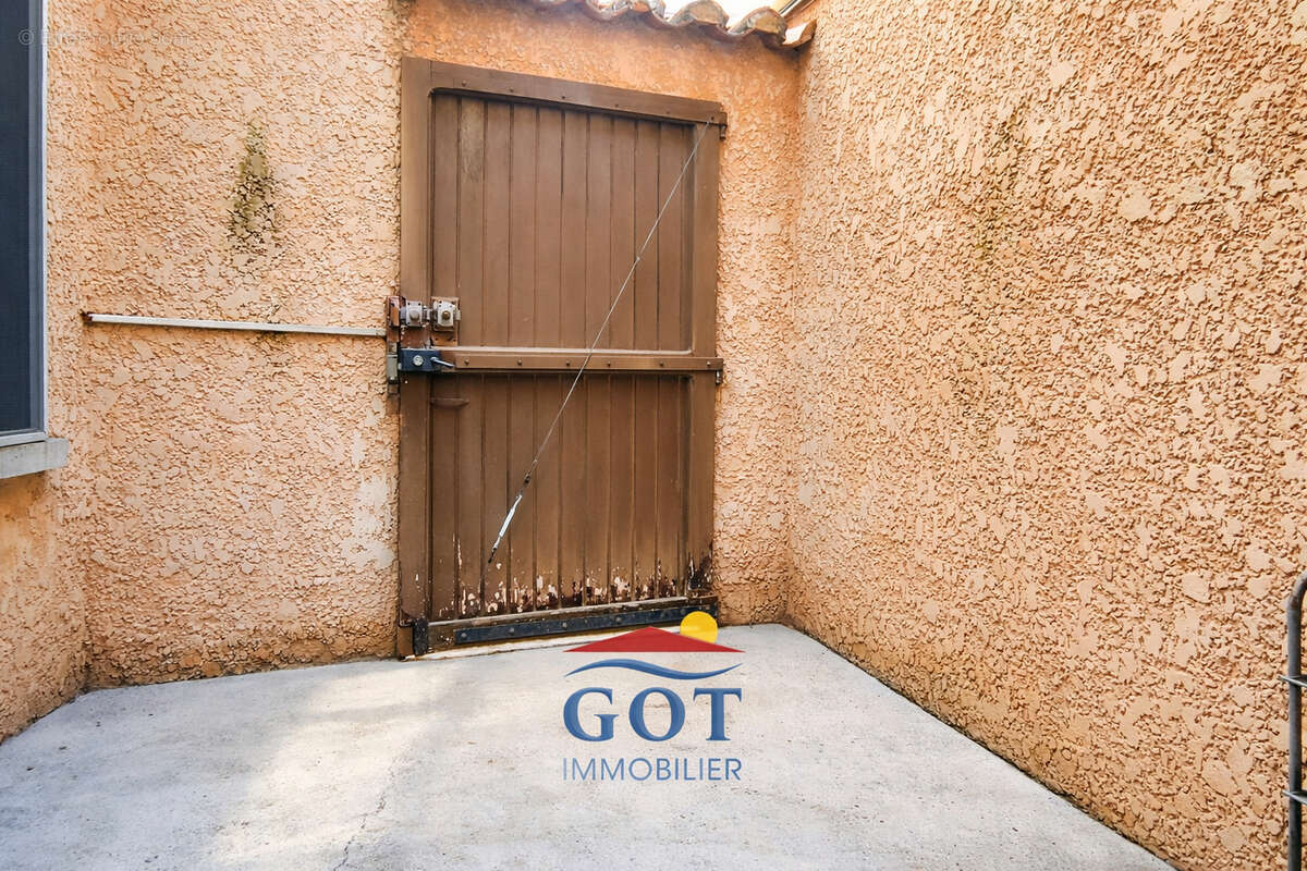 Appartement à SAINT-LAURENT-DE-LA-SALANQUE