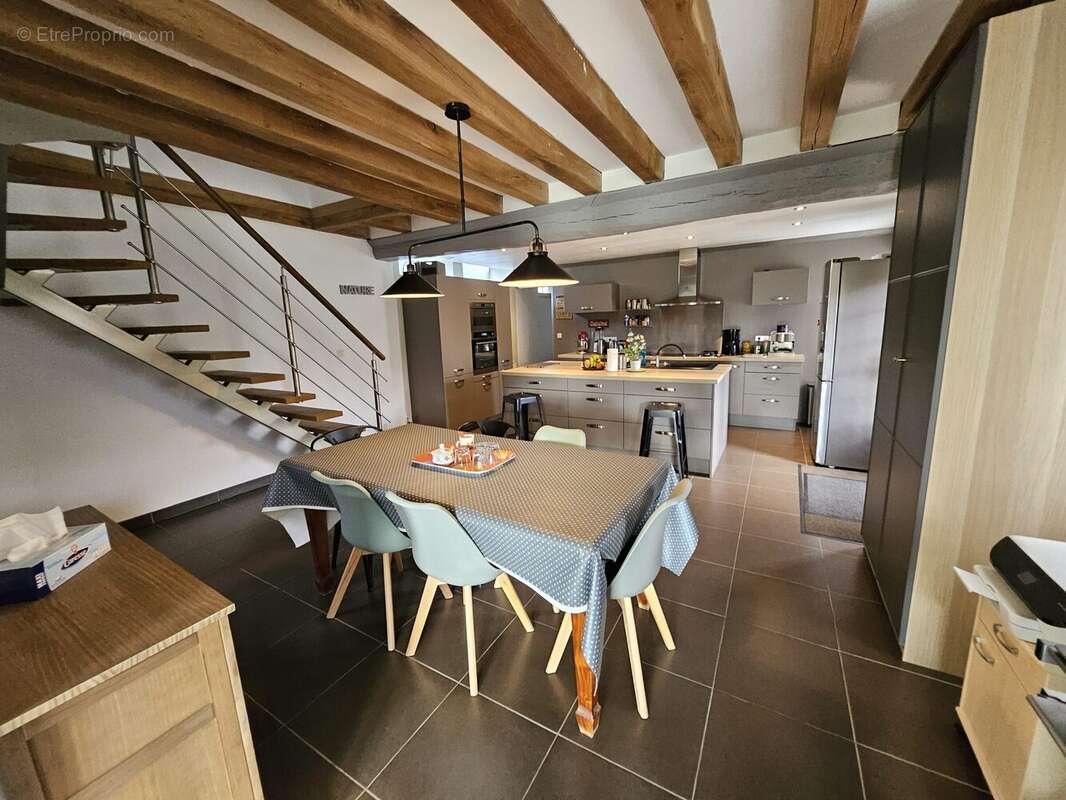 Maison à HERMIVAL-LES-VAUX