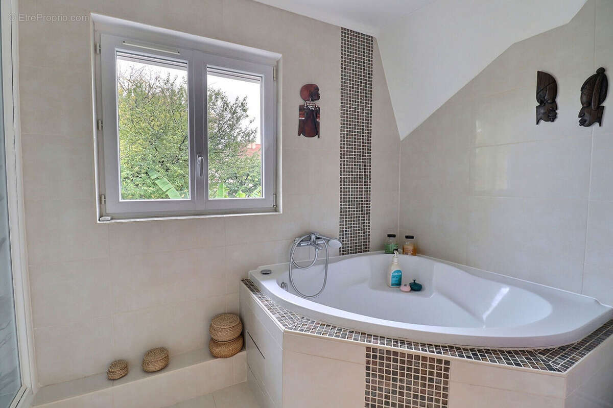 Maison à VITRY-SUR-SEINE