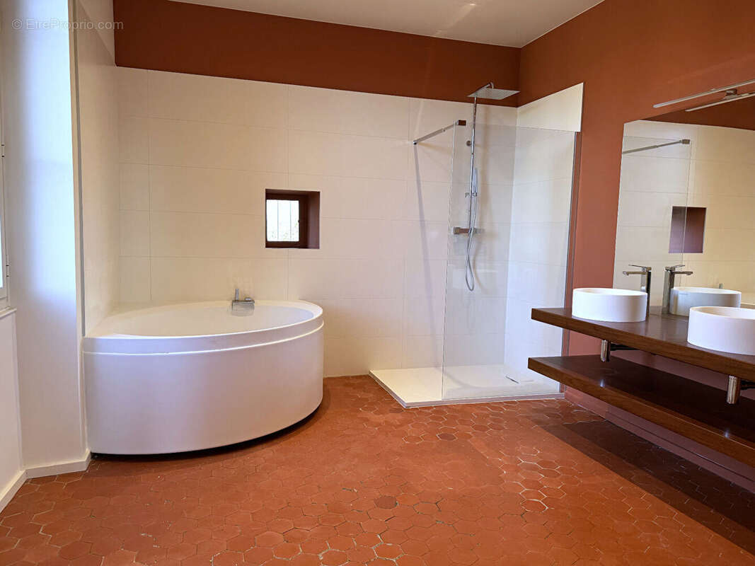 Maison à LES ANGLES