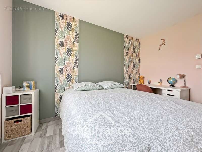 Maison à OUROUX-SUR-SAONE