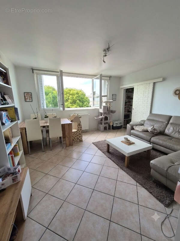 F4 en centre-ville de beynes, superbe appartement clé en main avec 2 parkings et cave ! (rare) - photo 3