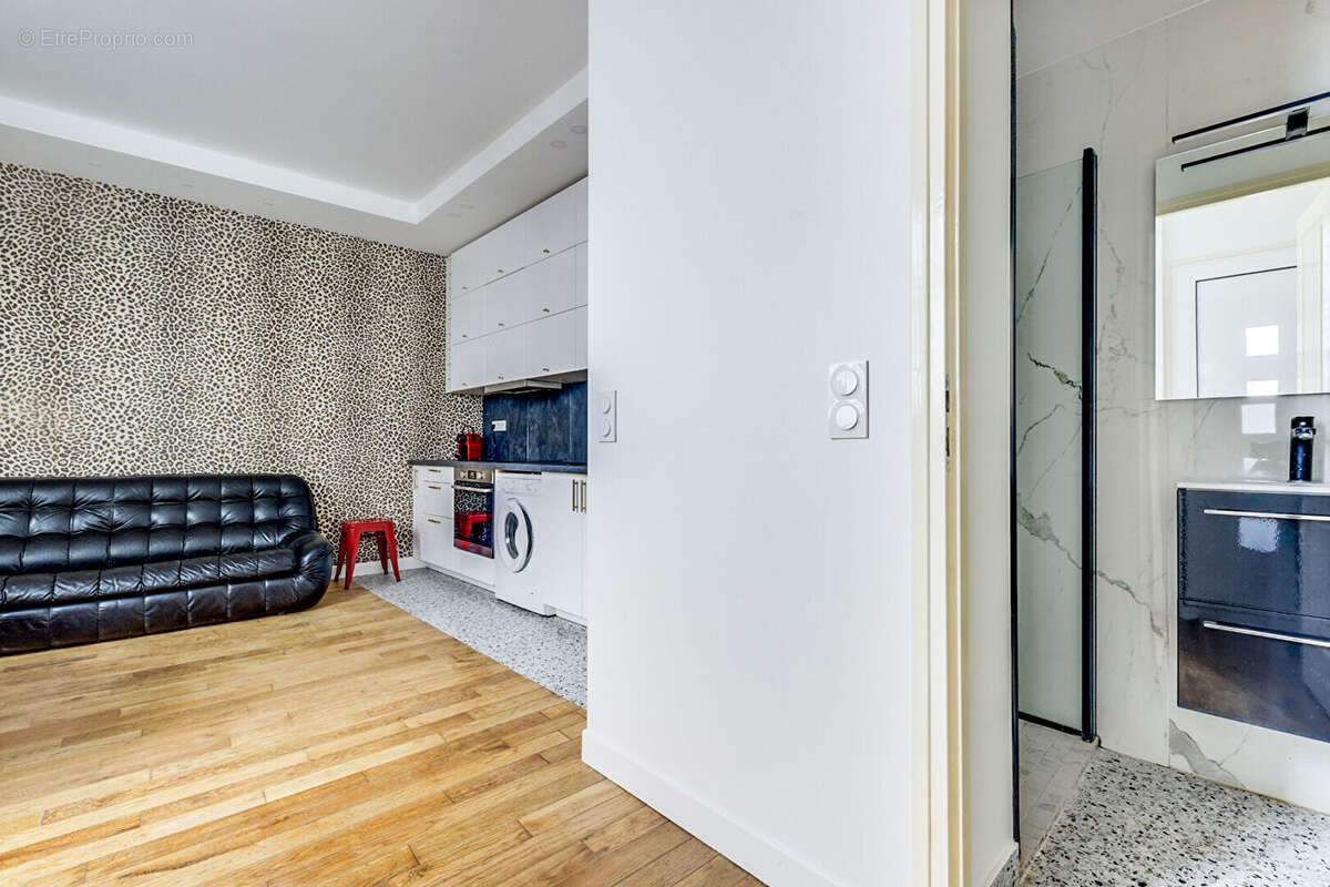 Appartement à PARIS-14E